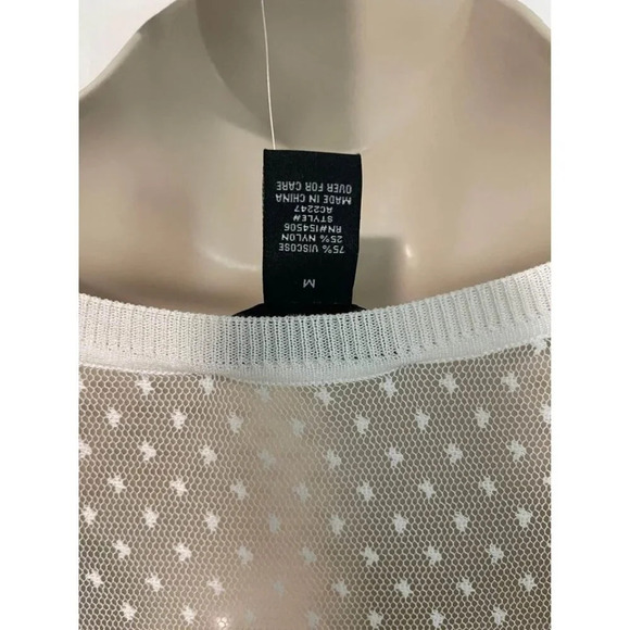 NEW Francesca’s Polka Dot Blouse With Wing Sleeves Size Medium #0272 - Picture 6 of 6